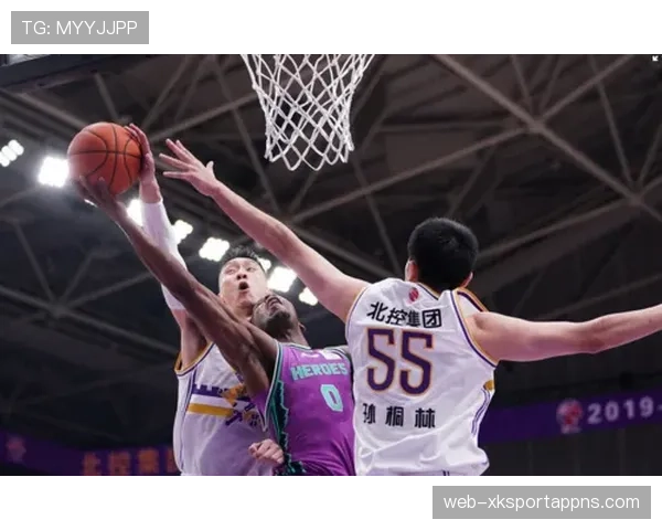 艾弗森突破造杀伤主导关键时刻砍下高效得分