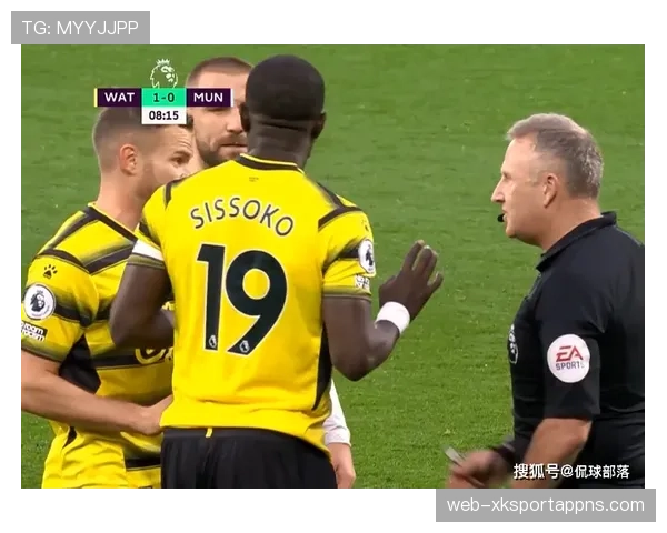 守门员犯规判罚：禁区内点球与罚牌判定要点