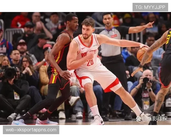 内内利用高位单打拉开进攻空间 提升球队内线得分效率